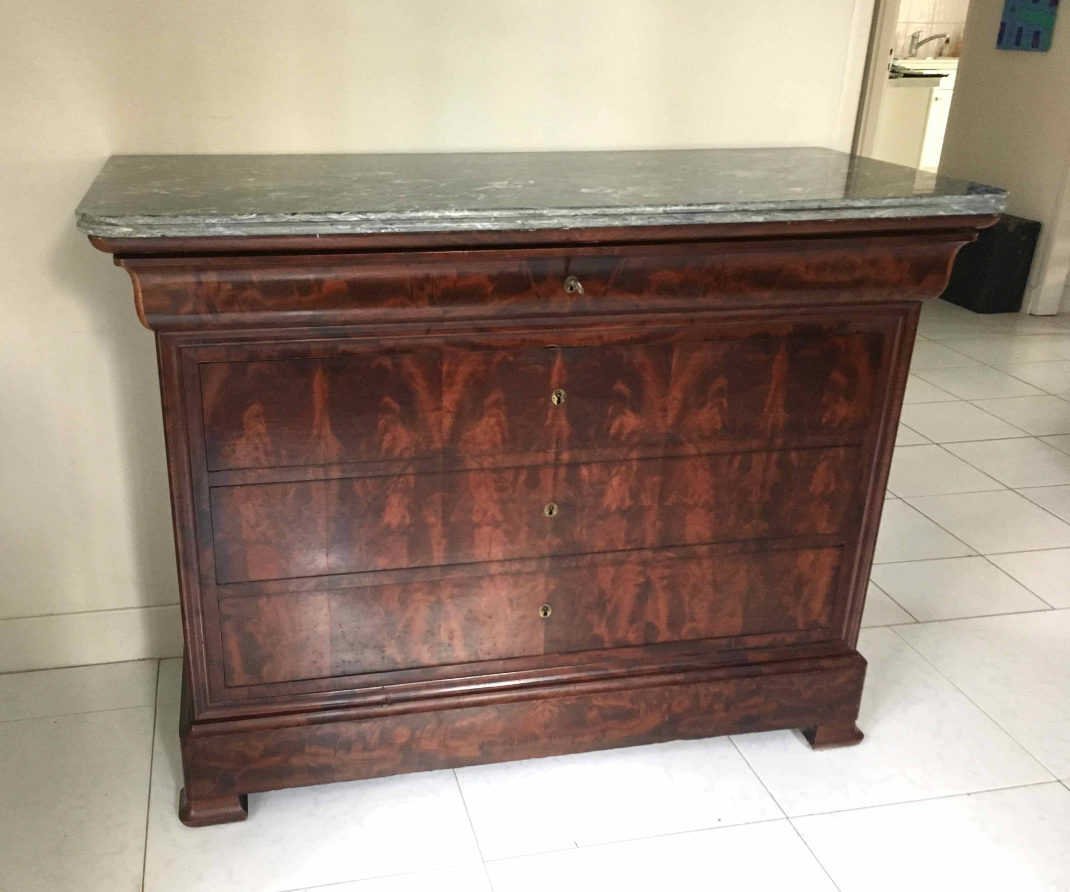 Commode XIXe Louis Philippe marbre sainte anne et noyer