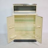 Armoire médicale roulante vintage d'Allemagne, années 1960