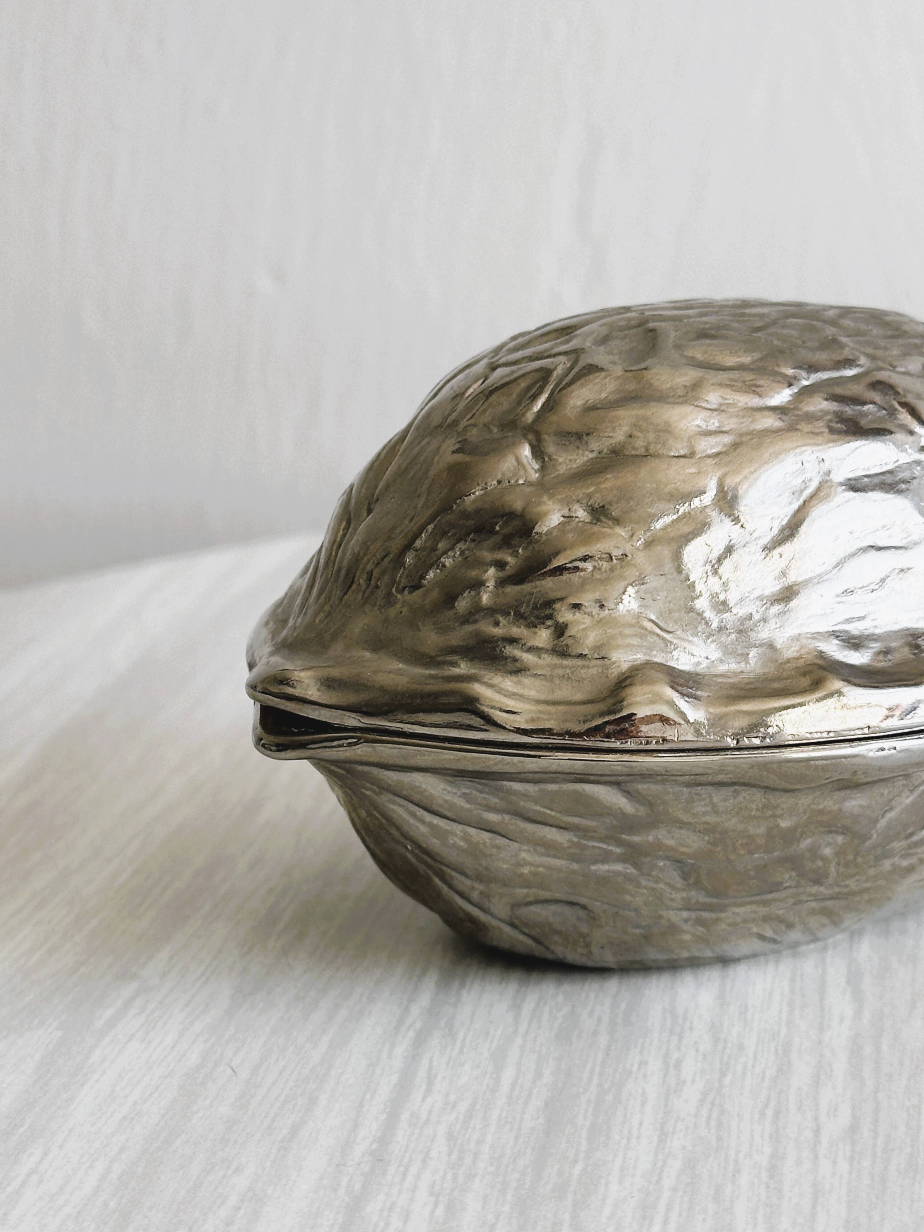 Stainless steel nutcracker nuts