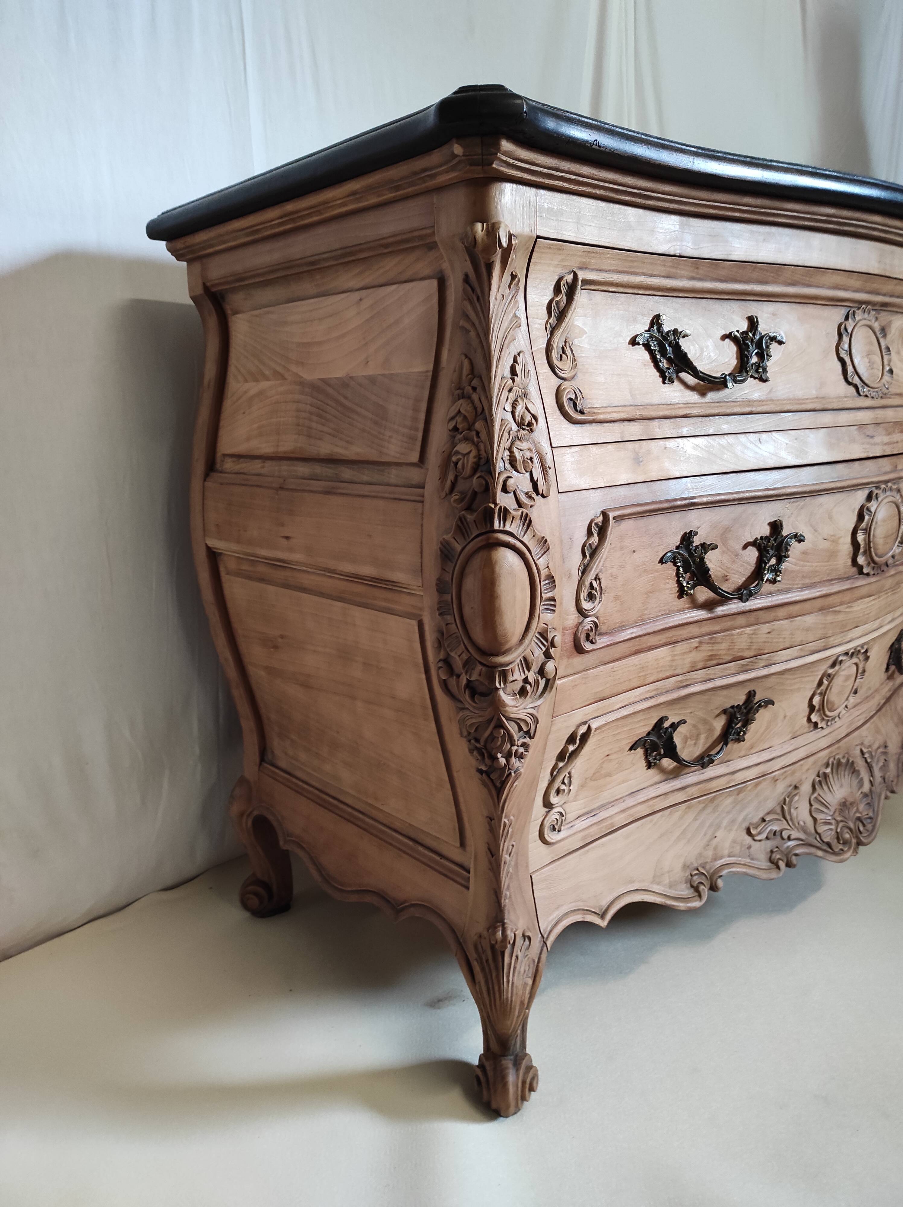 Louis XV-style Bordeaux chest of drawers redesigned