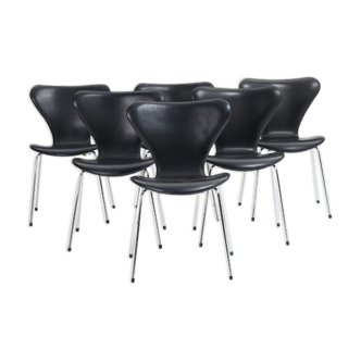 Ensemble de 6 chaises "Seven" modèle 3107 Arne Jacobsen