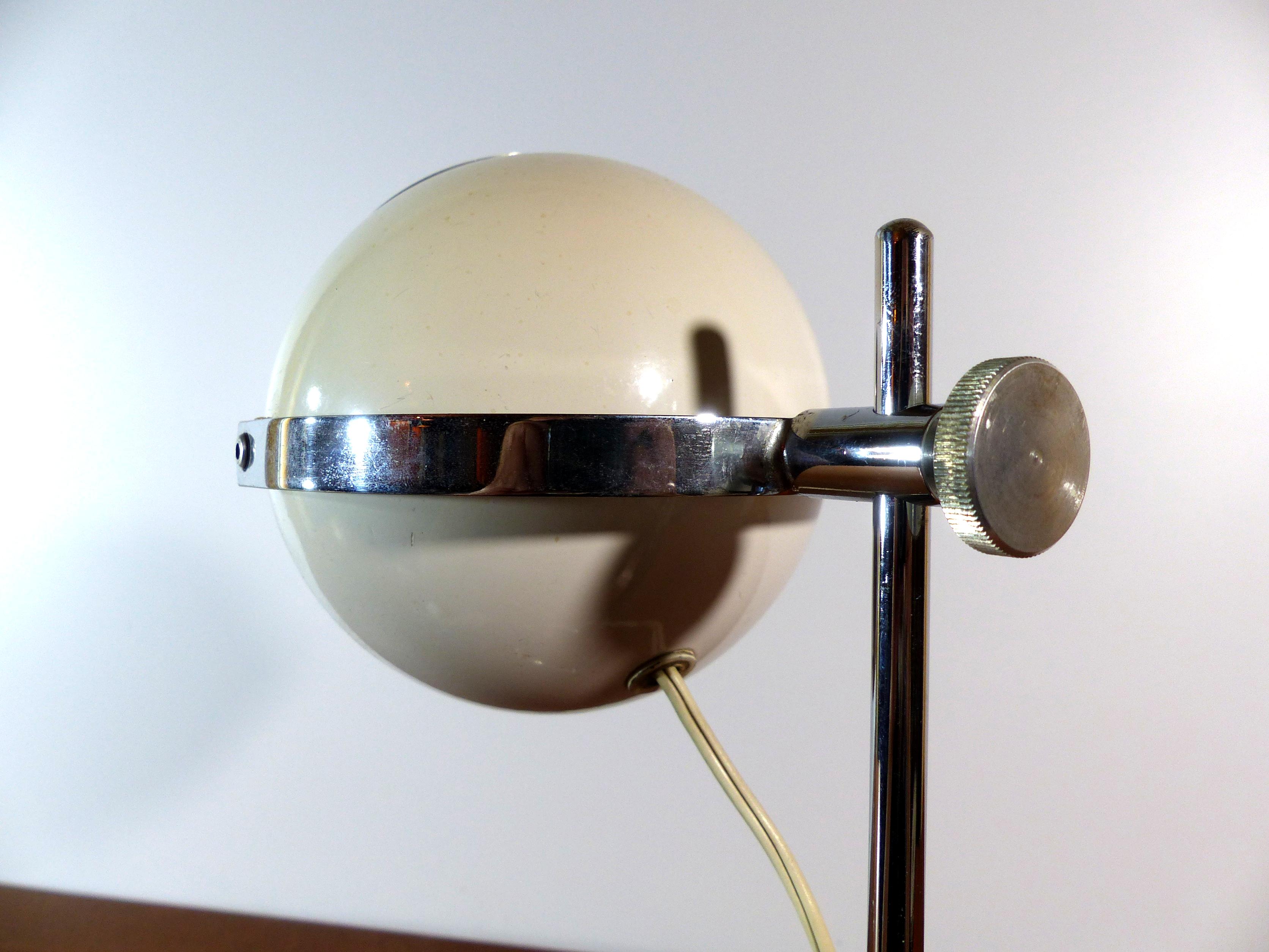 Lamp white eyeball 1970