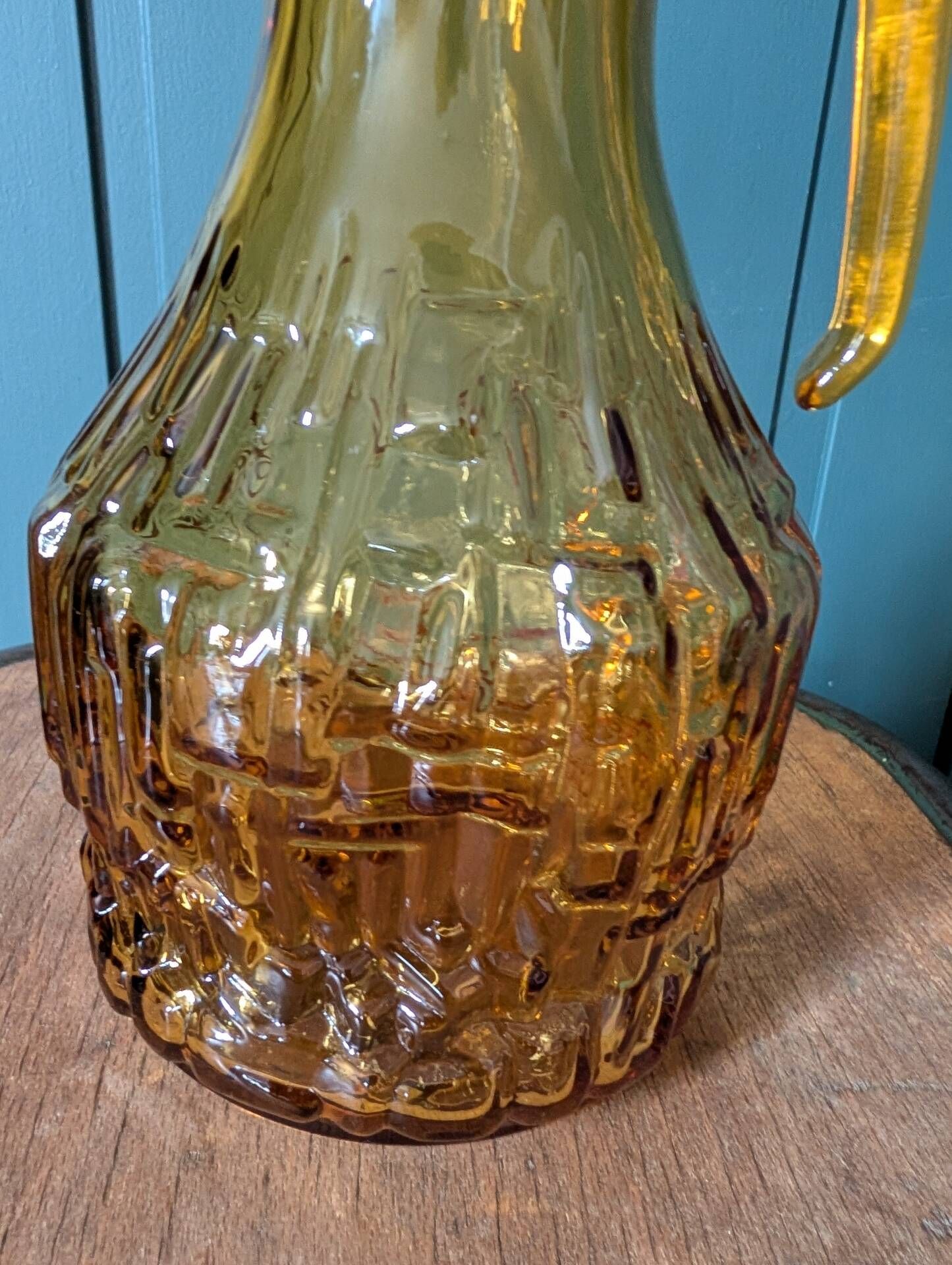 Amber glass carafe with geometric design – 1960s/70s