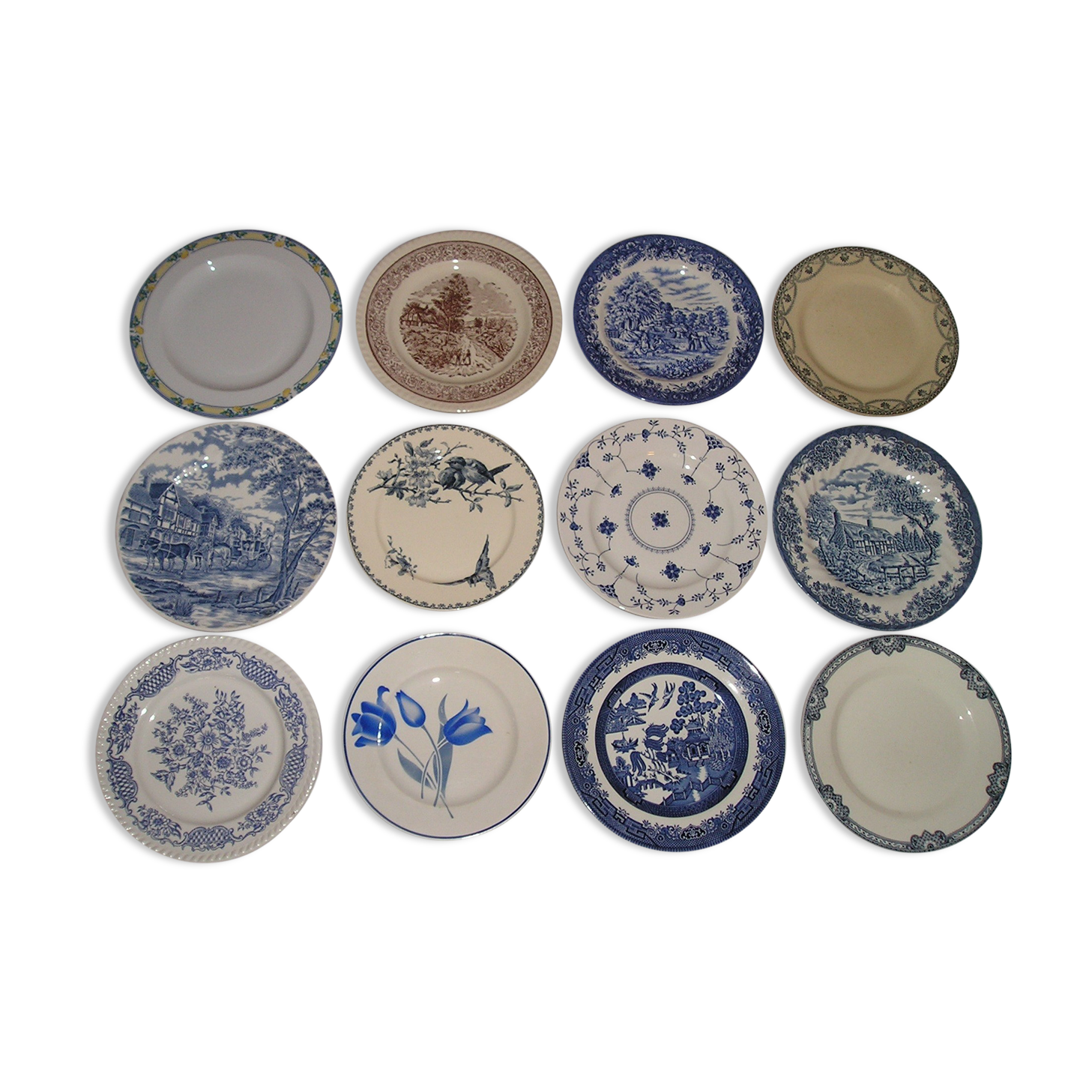 Lot de 12 assiettes plates différentes