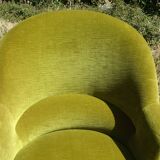 Paire de fauteuils crapauds en velours vert