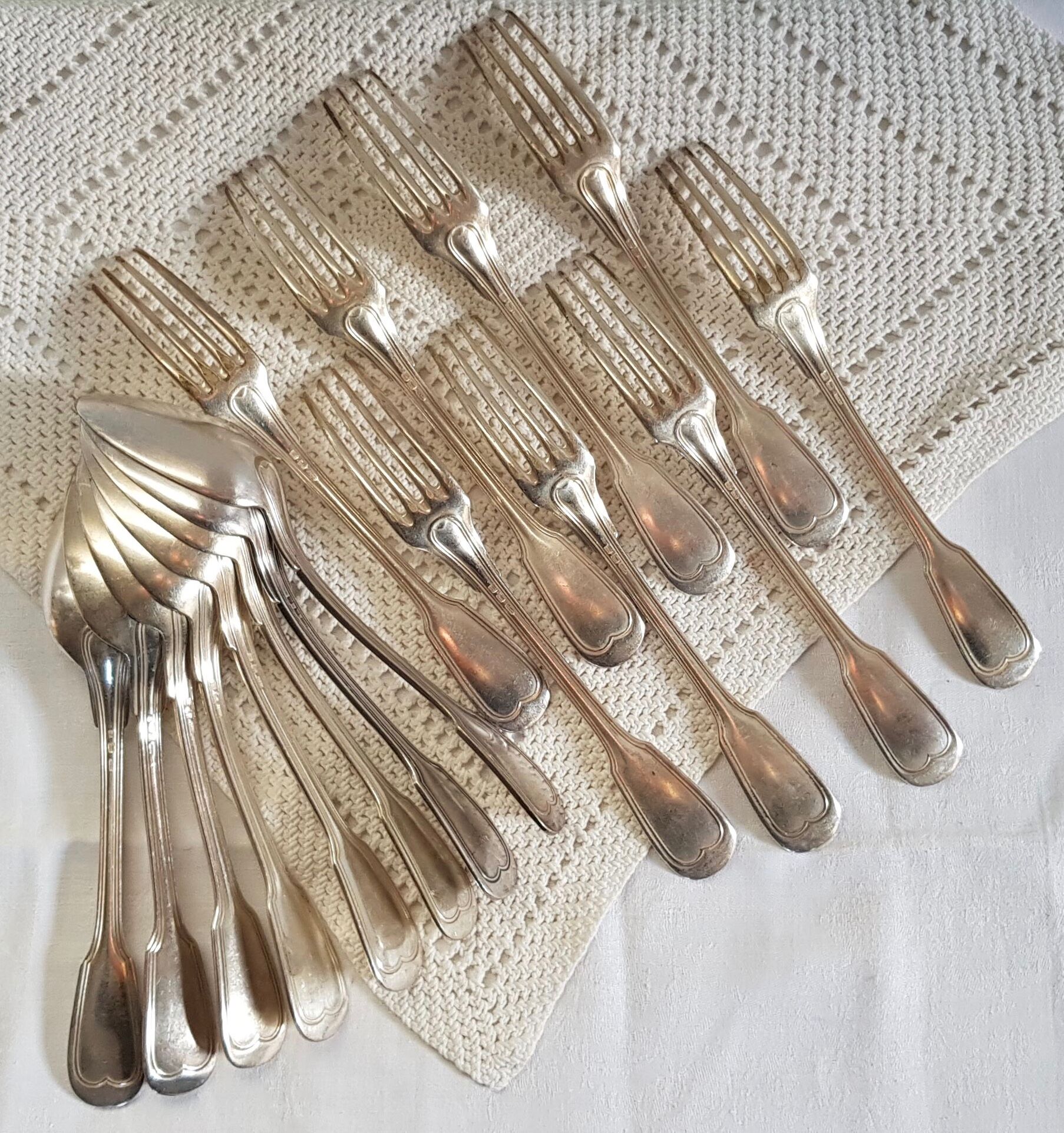 Silver metal housewife