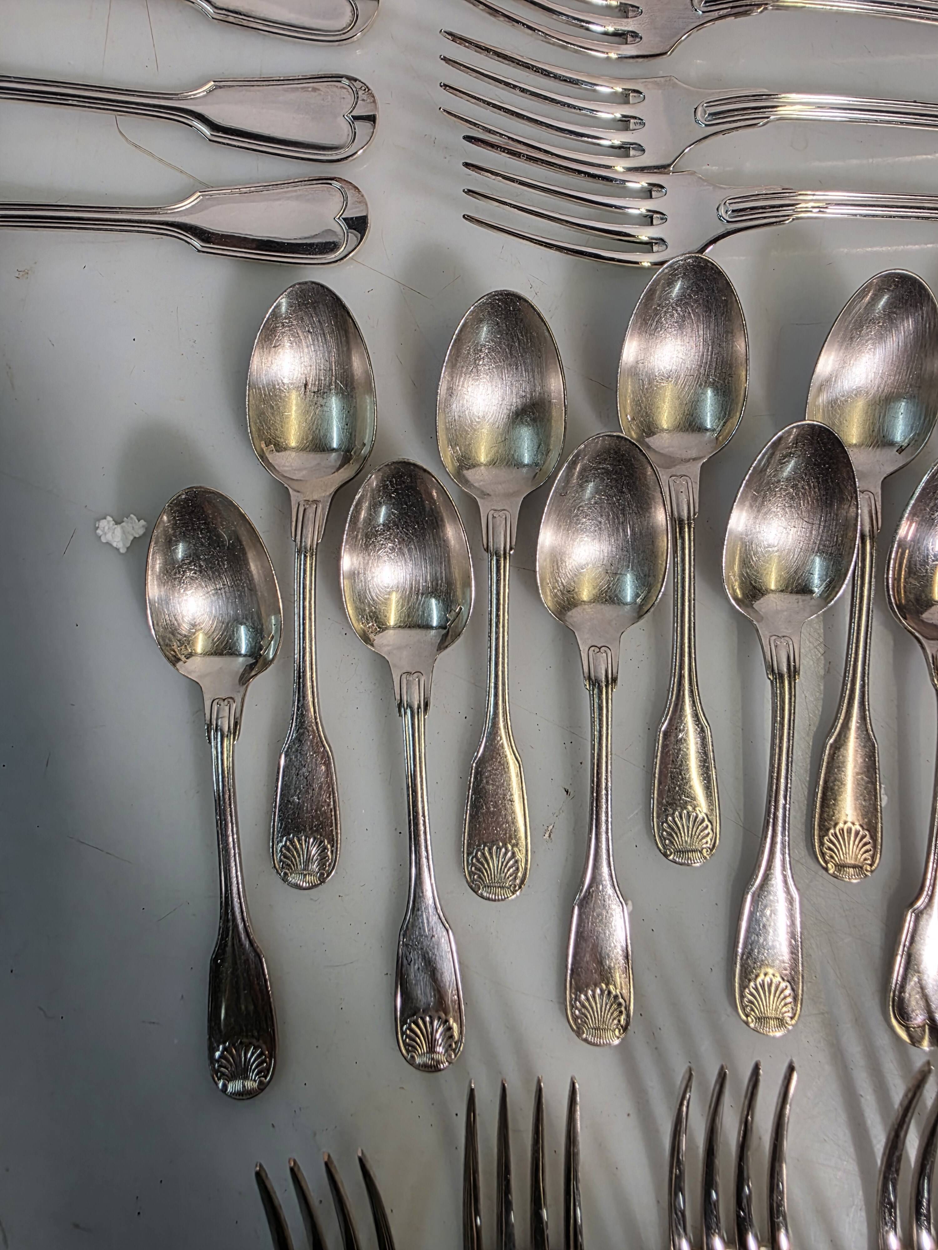 Boulenger silver-plated cutlery set, 86 pieces, hallmark 100.