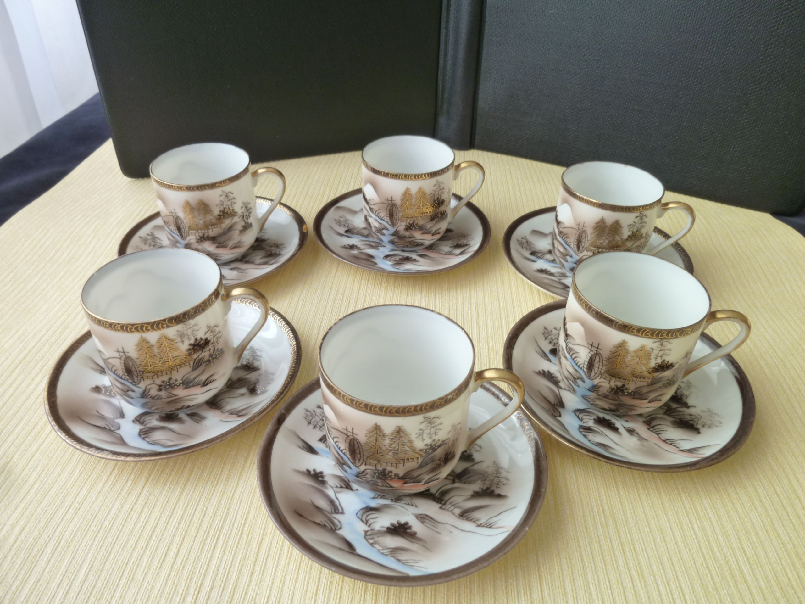 Set of 6 mocha coffee cups made of Japanese porcelain