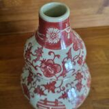 Chinese vase in gourd shape with Double Happiness motif.