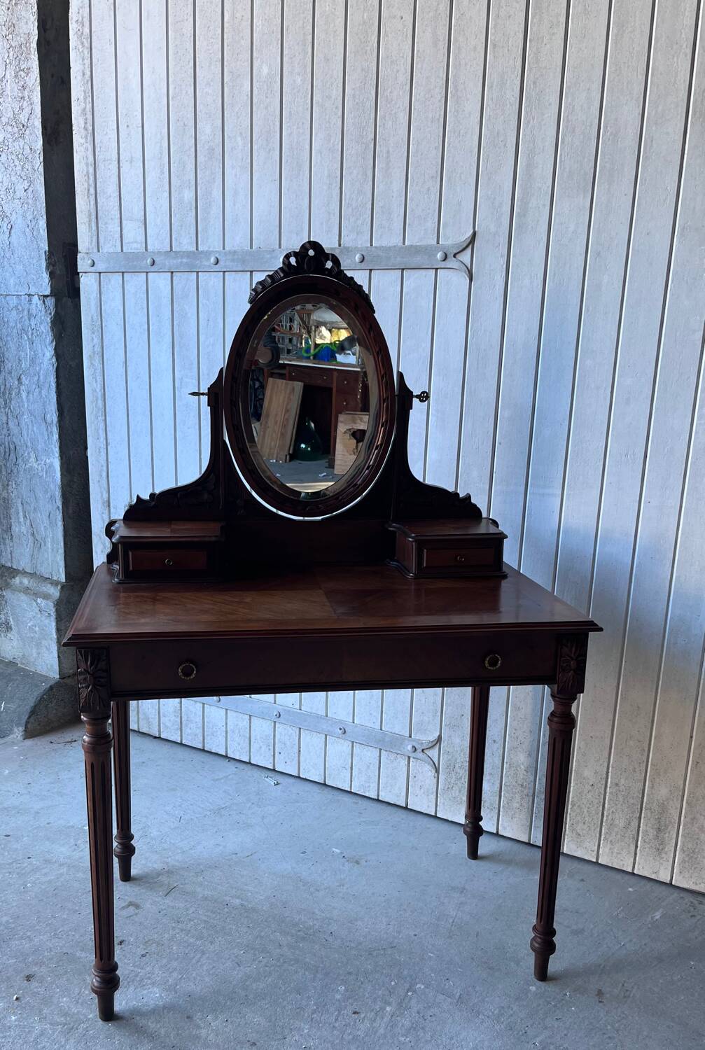 Old dressing table