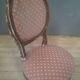 Chaise basse de style Louis XVI