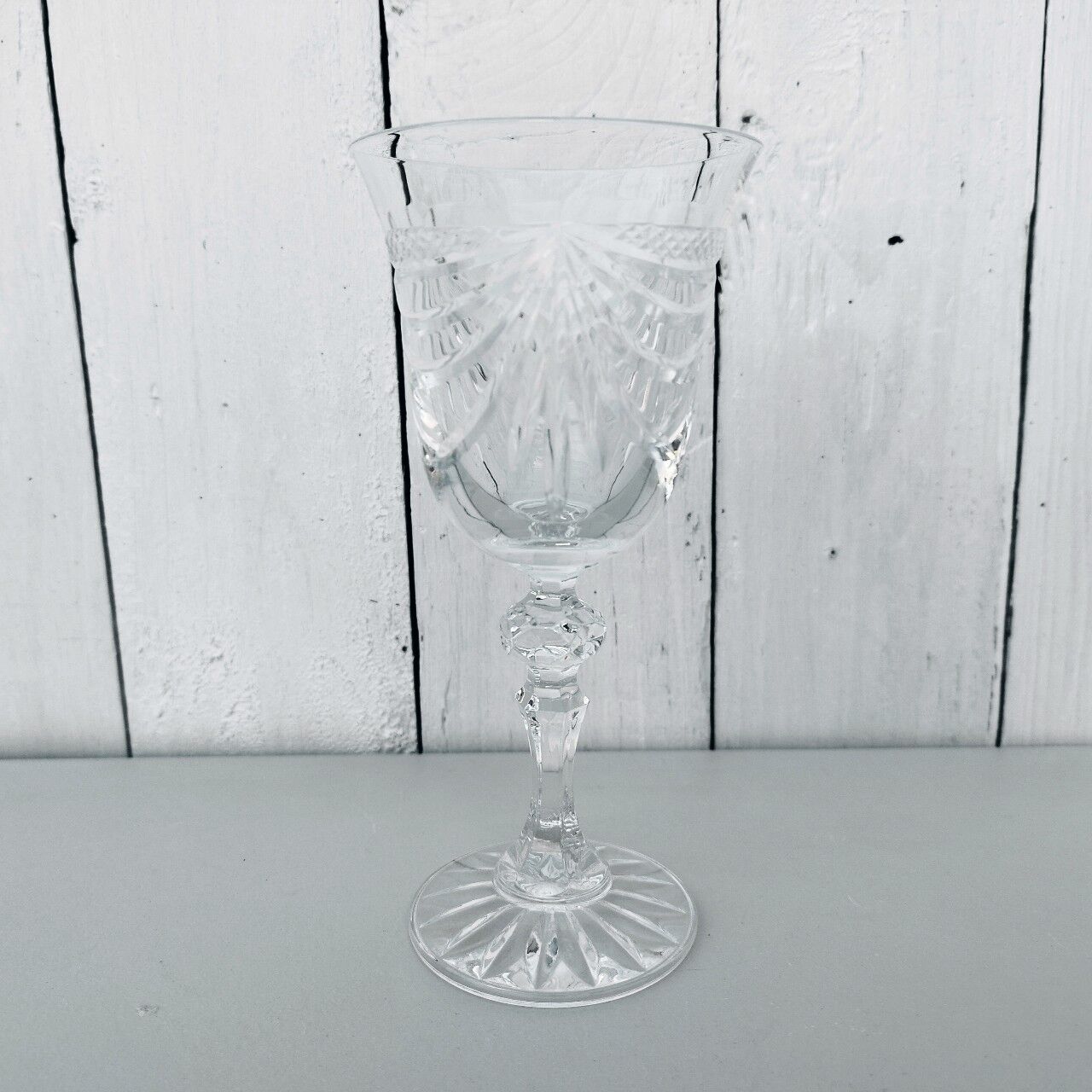 Verres à vin en cristal frise rubans vintage