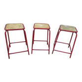 Set of 3 low square stools in red metal - wood - workshop - industrial