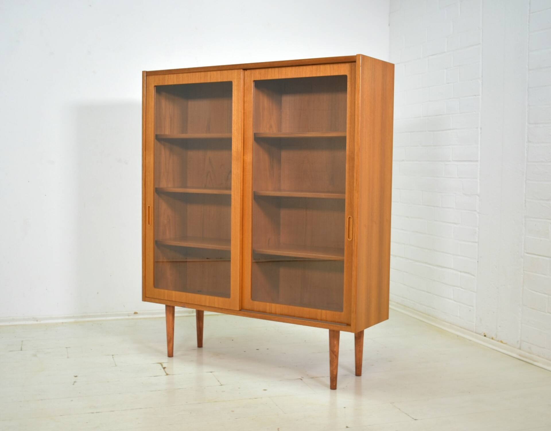 Showcase by Poul Hundevad 1960s skandinavian Teak Danish Highboard