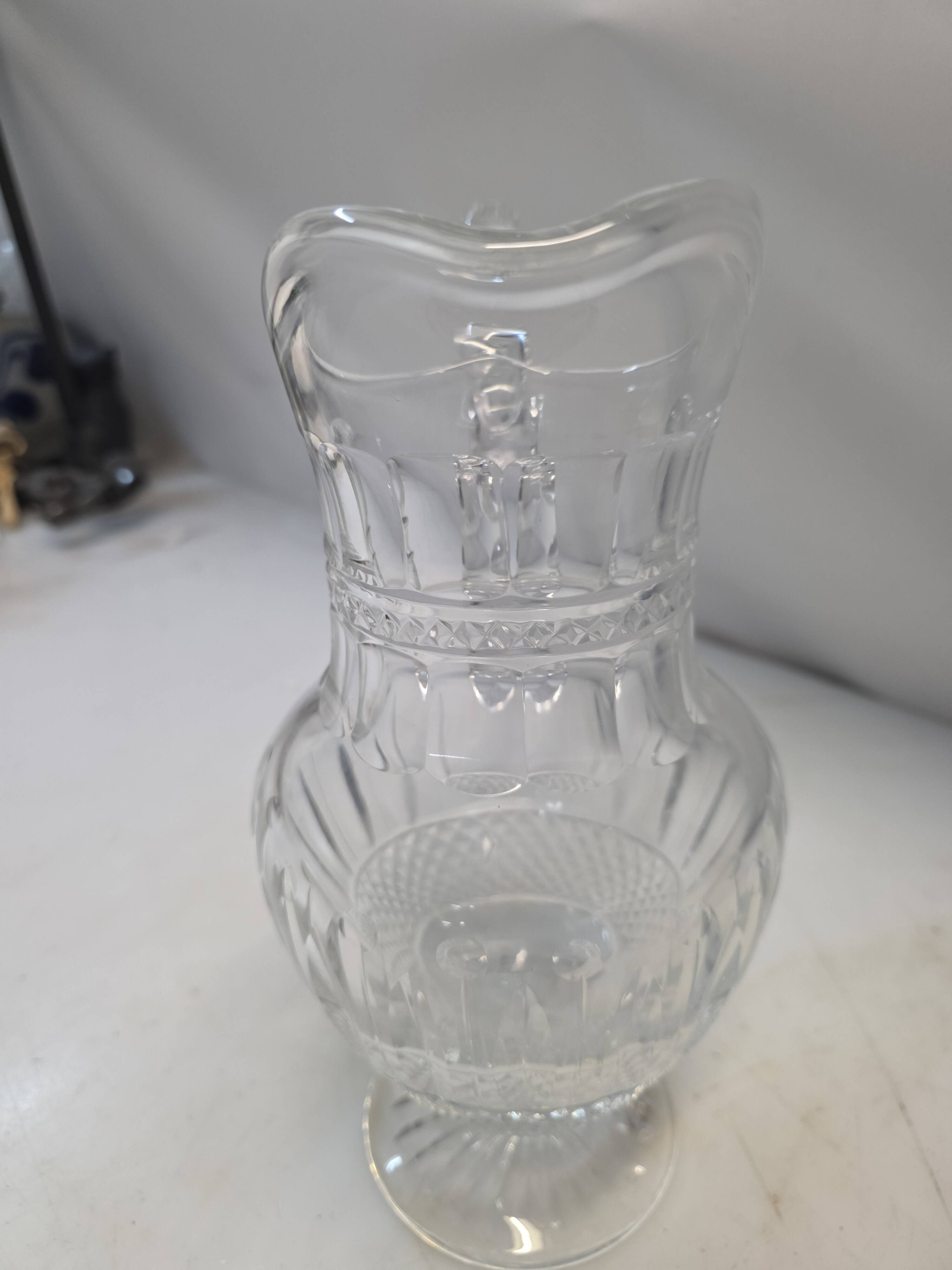 Cut crystal water jug from Saint-Louis