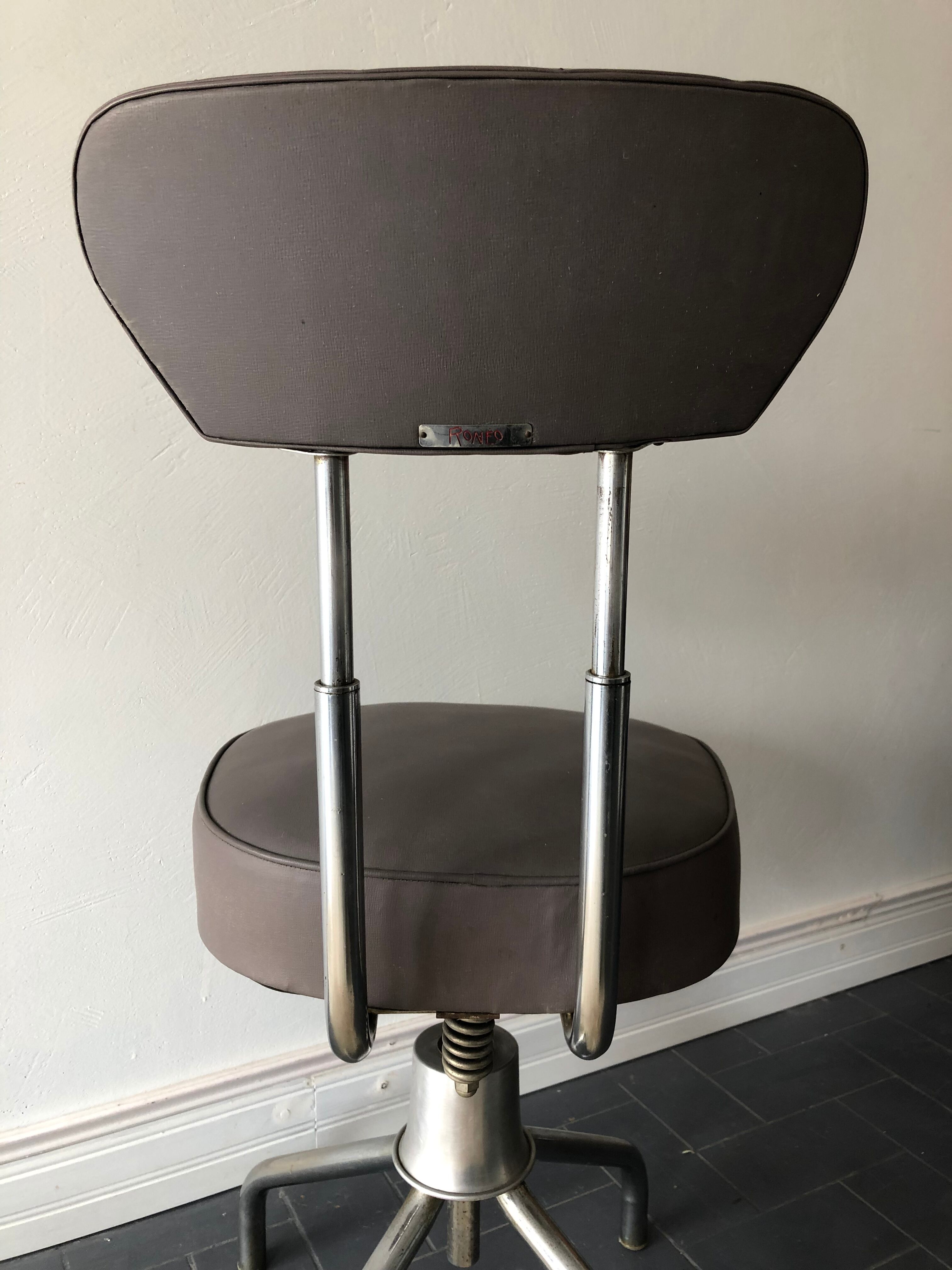 Workshop Chair, industrial, Ronéo.