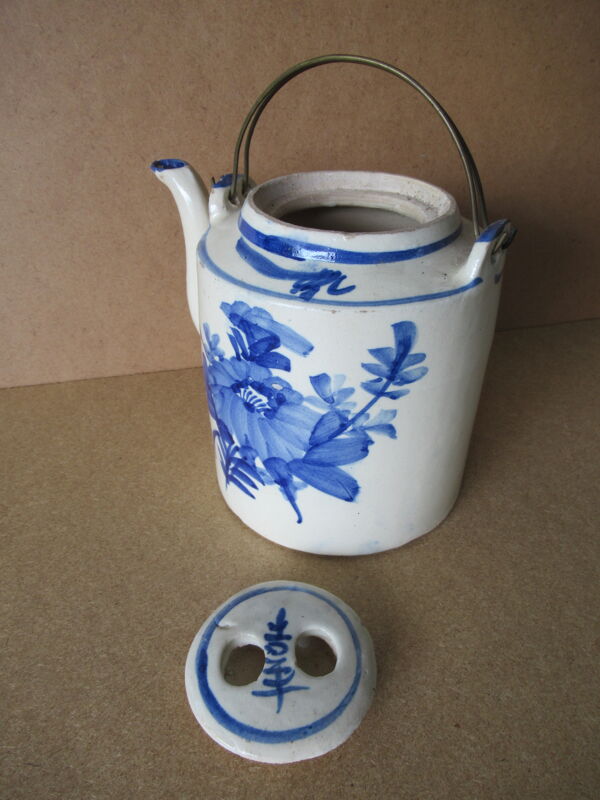 Ancienne theiere en porcelaine de chine bleu & blanc fin xixème