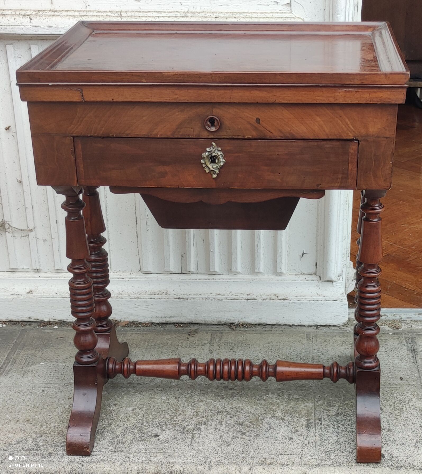 Mahogany worker/19th century