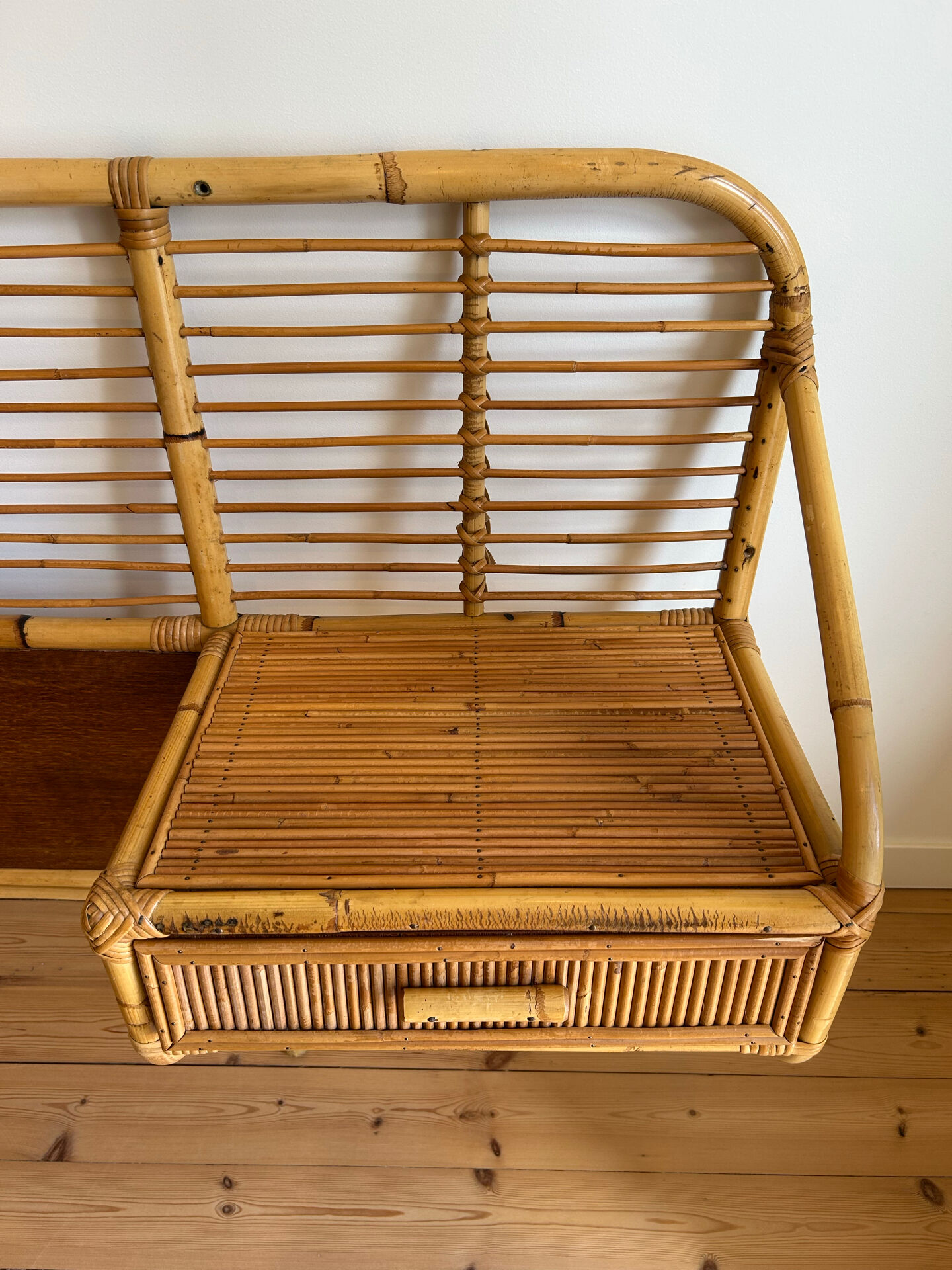 Tête de lit vintage en rotin
