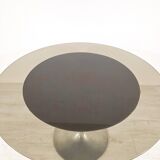 Round tulip table in smoked glass 1970