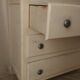 Commode art déco blanche patinée