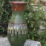 Original vintage 1970s folk vase.