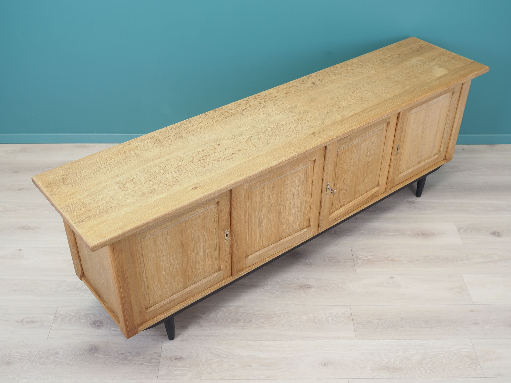 Sideboard in oak, 60s, Danish design, production: Denmark