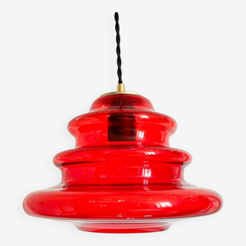 Suspension en verre rouge vintage