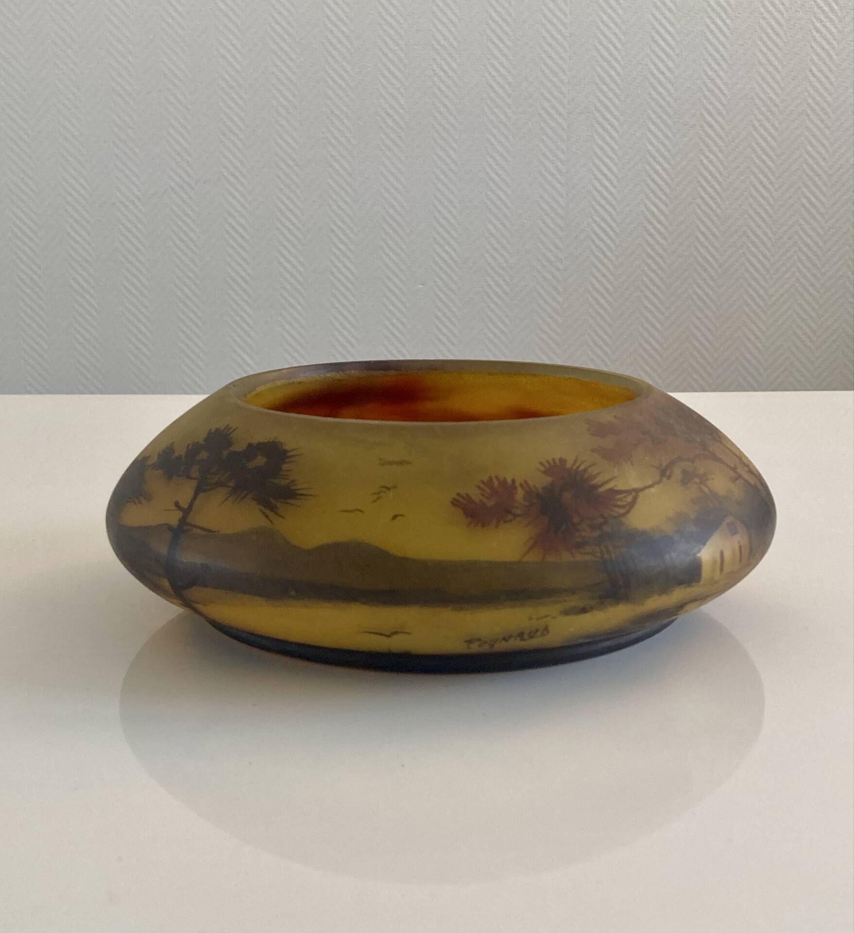 Circular glass bowl - hand-painted by Jean Simon Peynaud