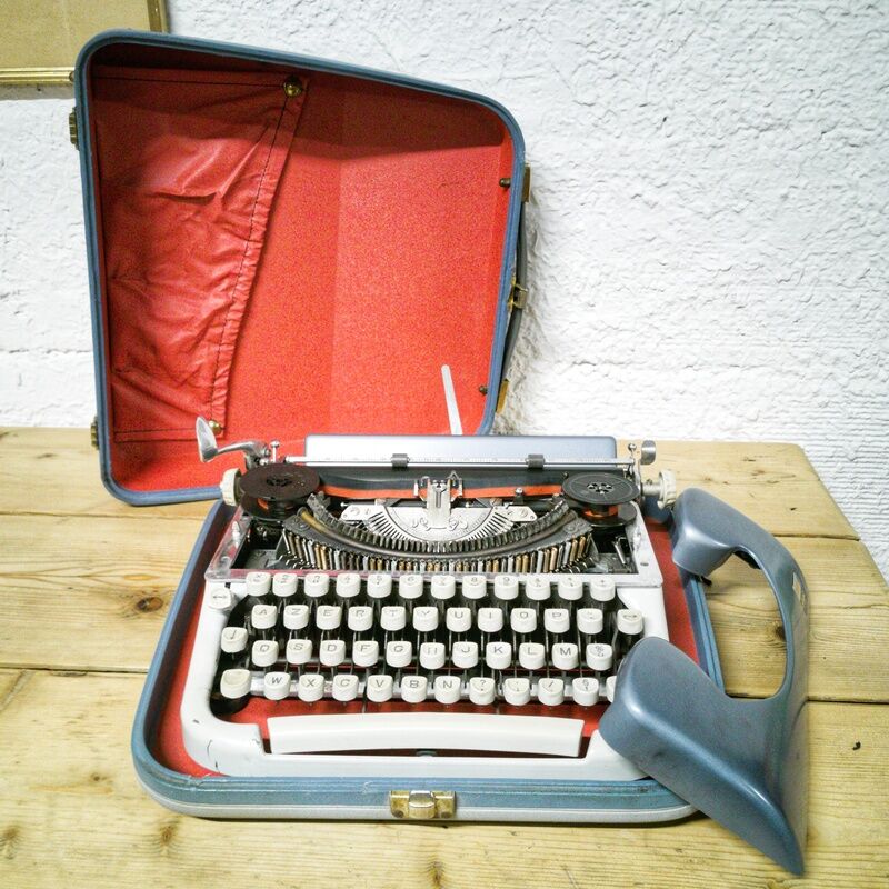 Japy script typewriter
