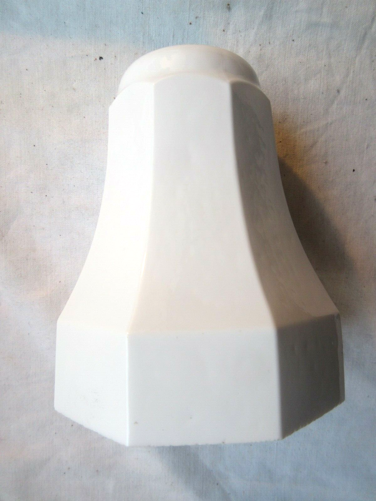 Art Deco bathroom wall lamp in white porcelain and tulip in white opaline