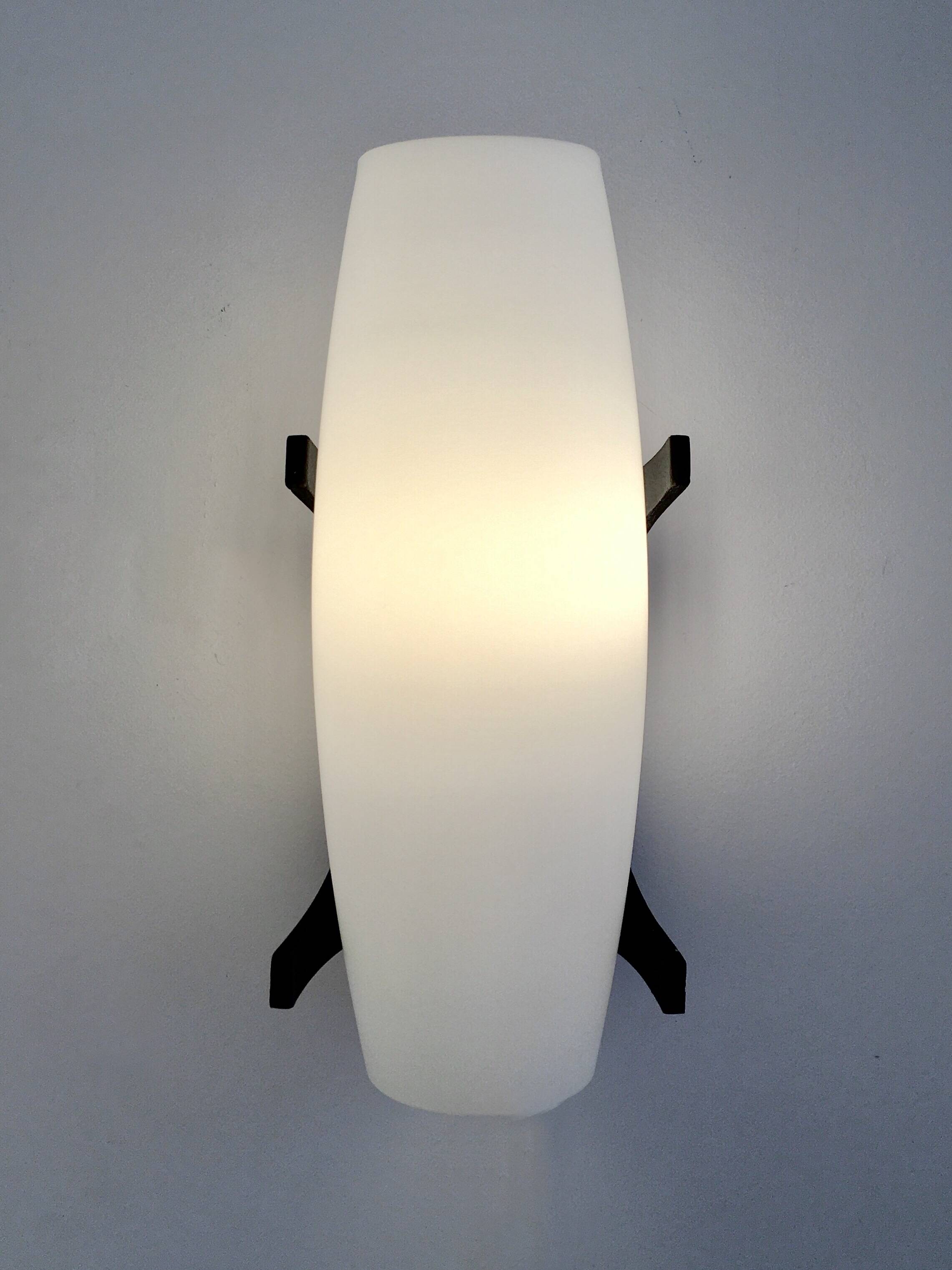 Italian spindle wall lamp