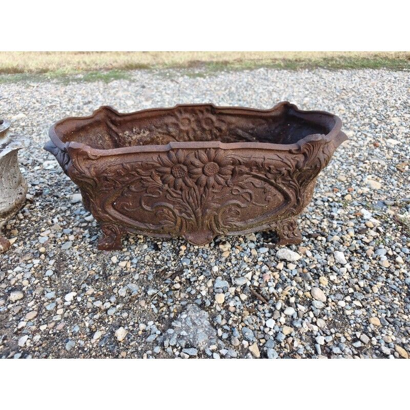 Pair of cast iron planters from 1900 in Charleville - Mézières