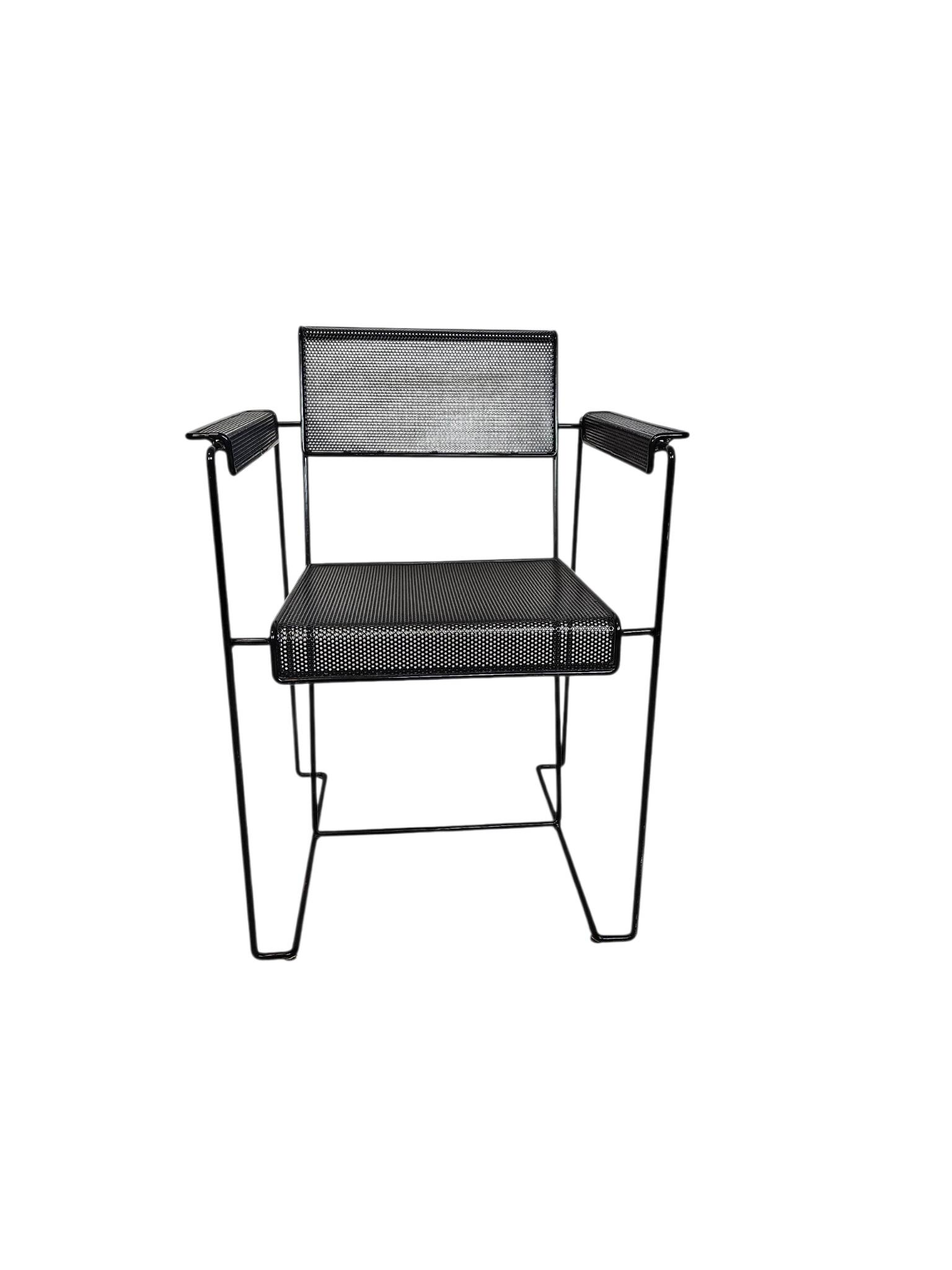 Style Pilastro - Postmoderne - (2) chaises - acier perforé - design néerlandais