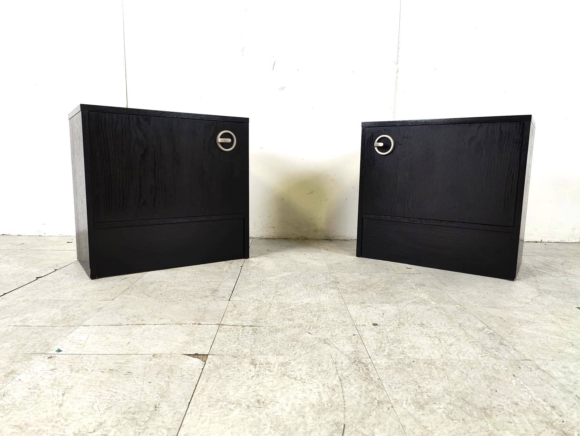 Paire de tables de chevet, années 1970