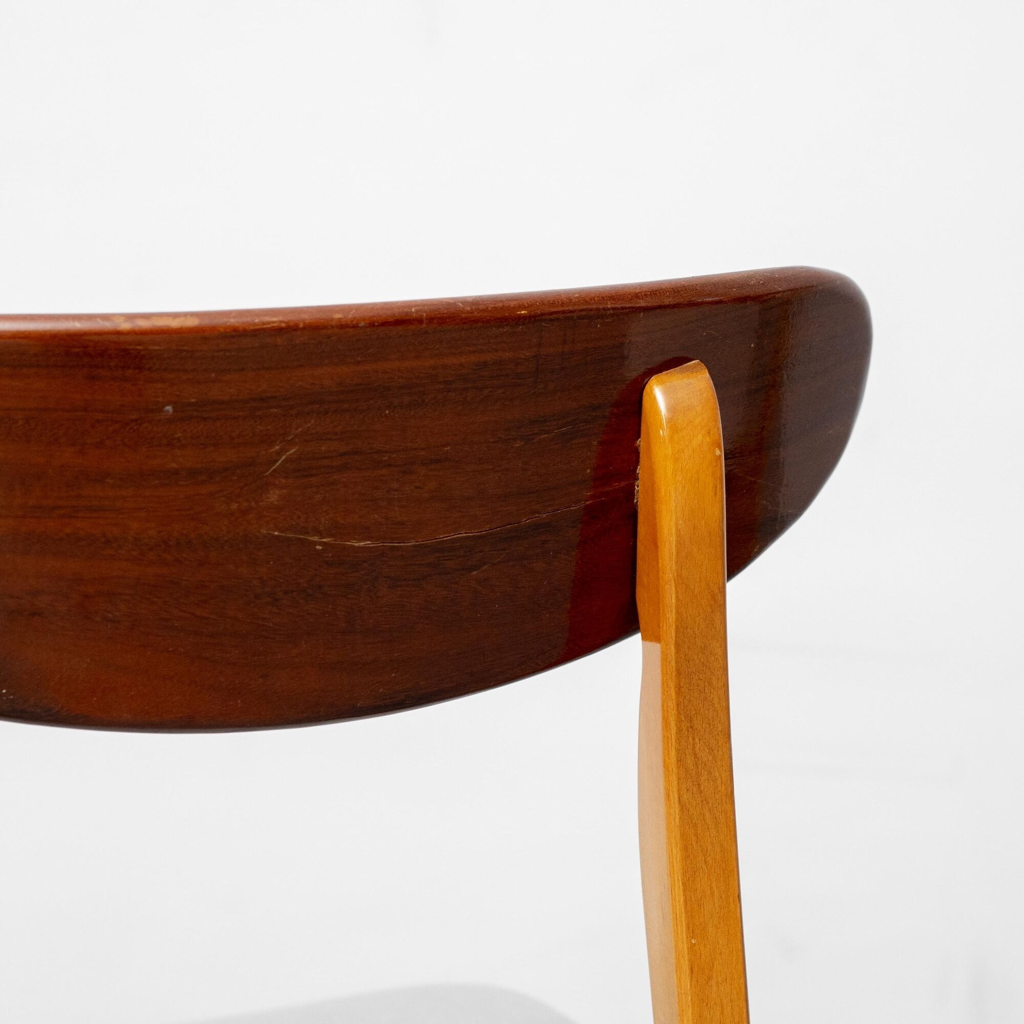 Vintage dining table set with 6 wooden chairs from the 1960s modernism