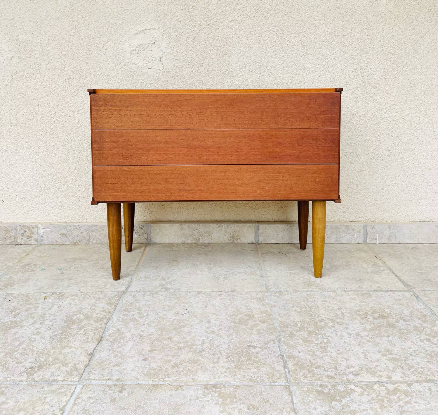 Minimalist teak chest of drawers