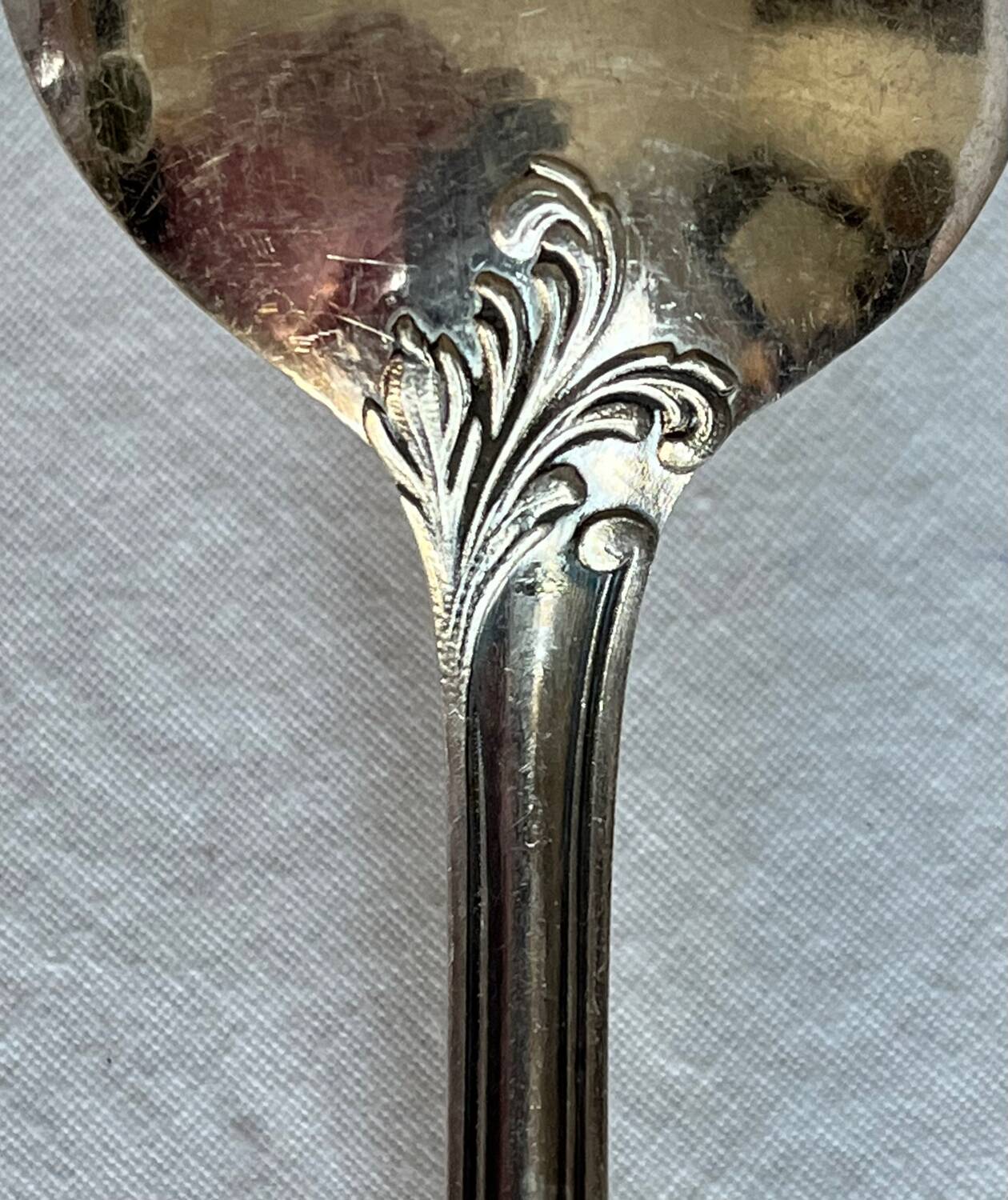 Silver metal cutlery (18 pieces)