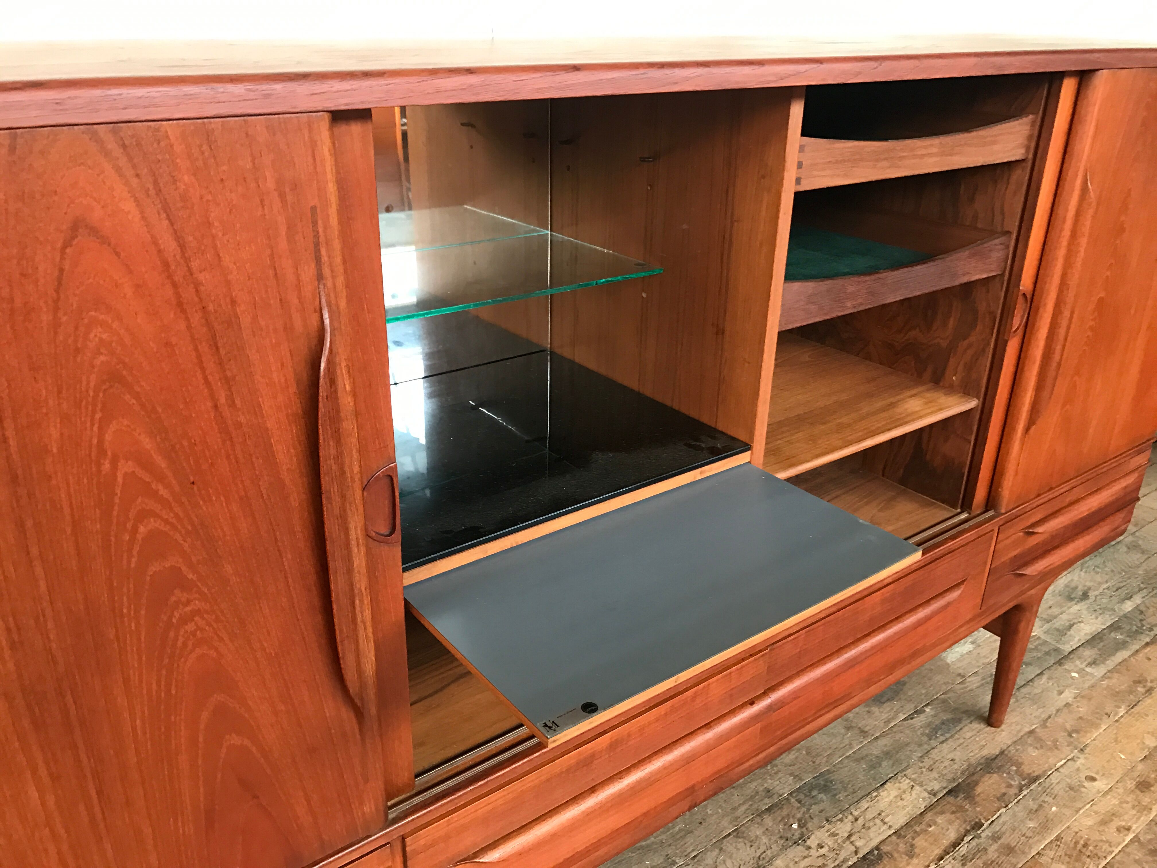 Buffet um14 Johannes Andersen Scandinavian teak