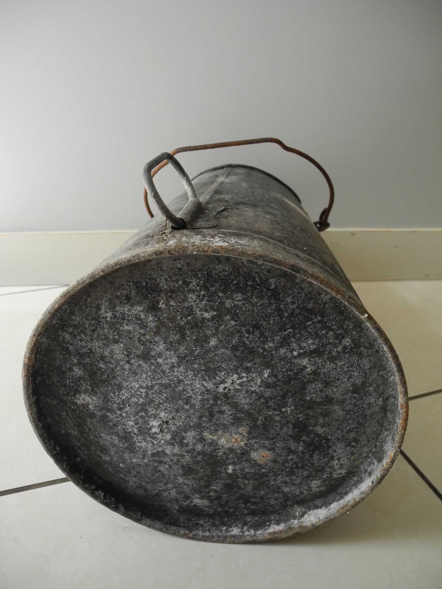 Old bucket coal zinc old zinc coal bucket zinkkohleeimer rustic decoration