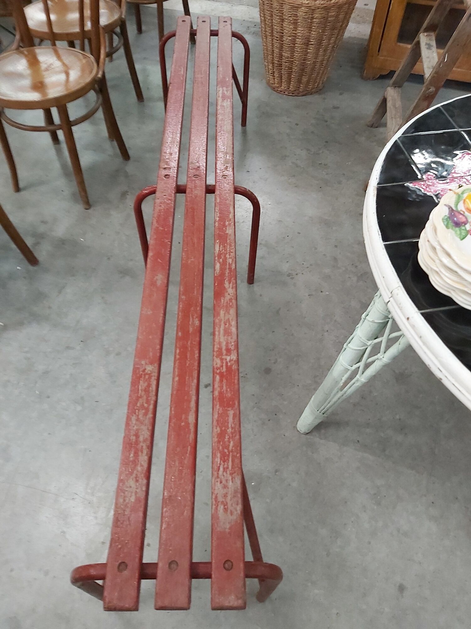 Banc d'école en fer tubulaire et bois 209 cm