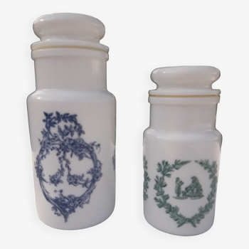 Apothecary pots in white opaline
