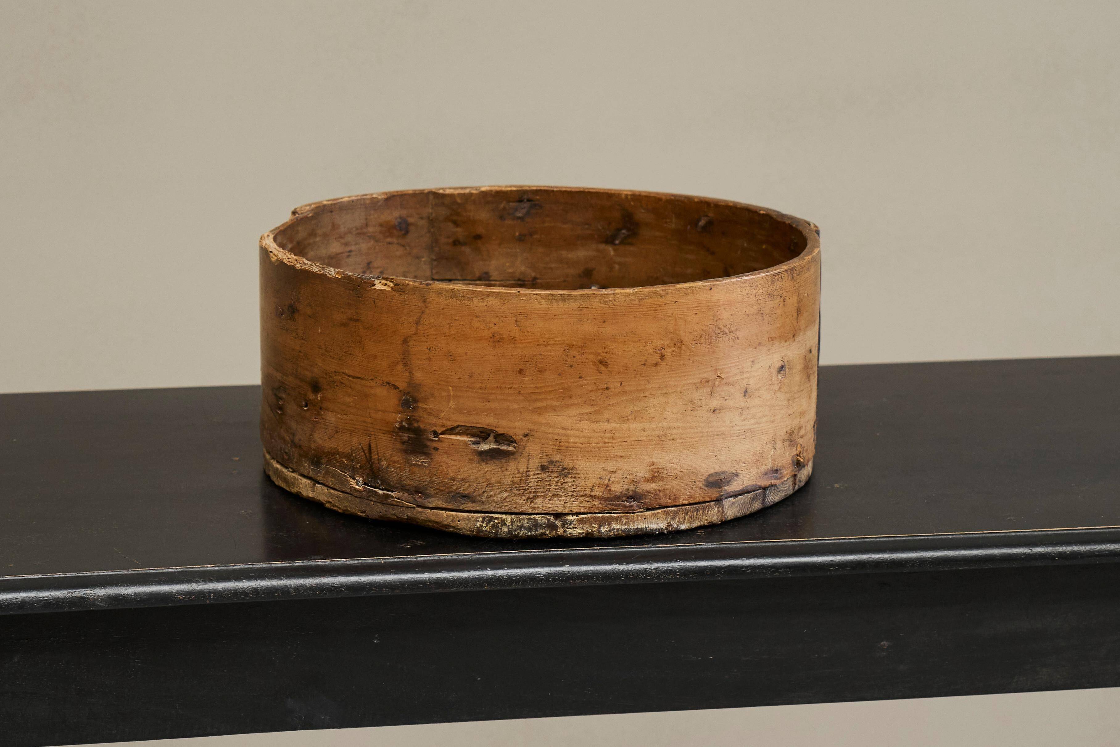 Wabi Sabi bowl in wood, 19th century