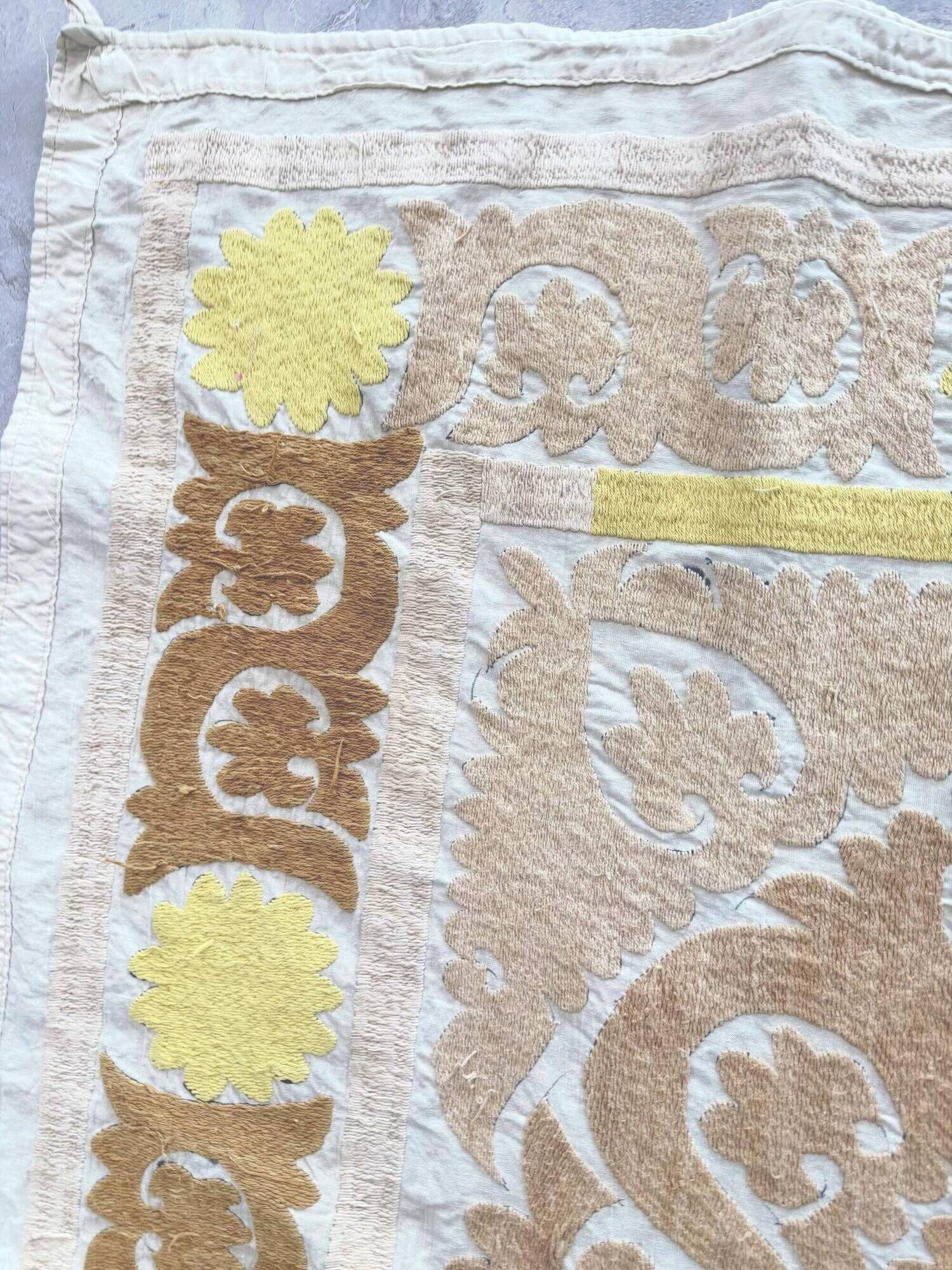 Vintage hand-embroidered tablecloth 128x142 cm