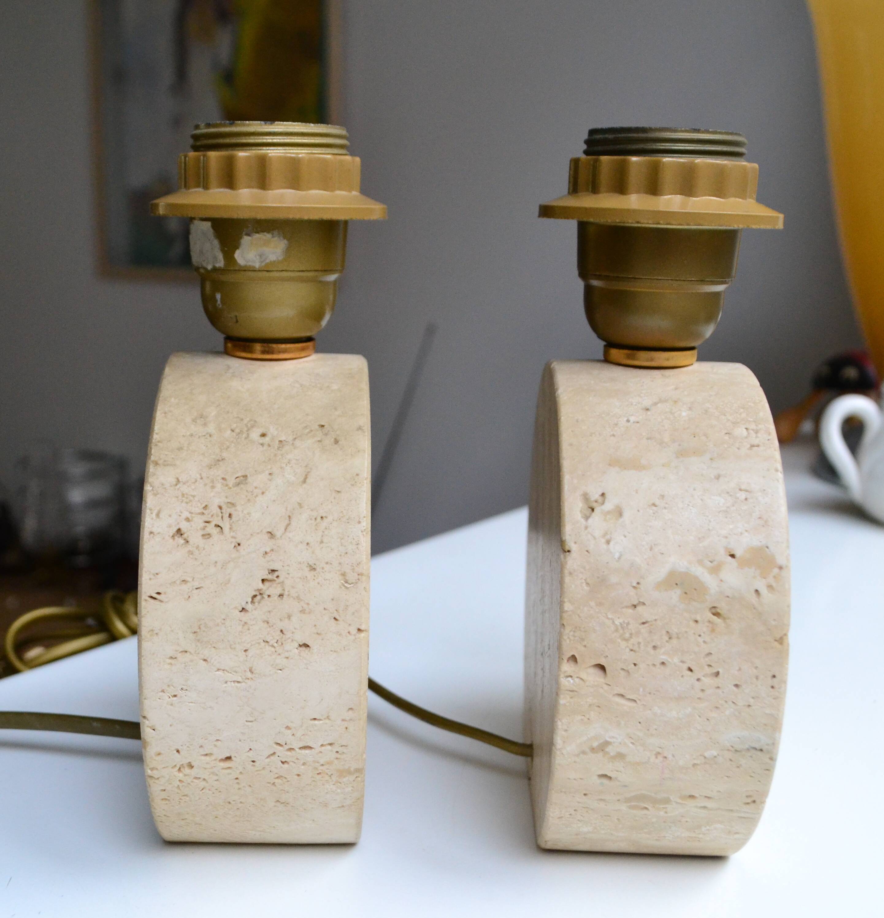 Paire de lampes en travertin années 70