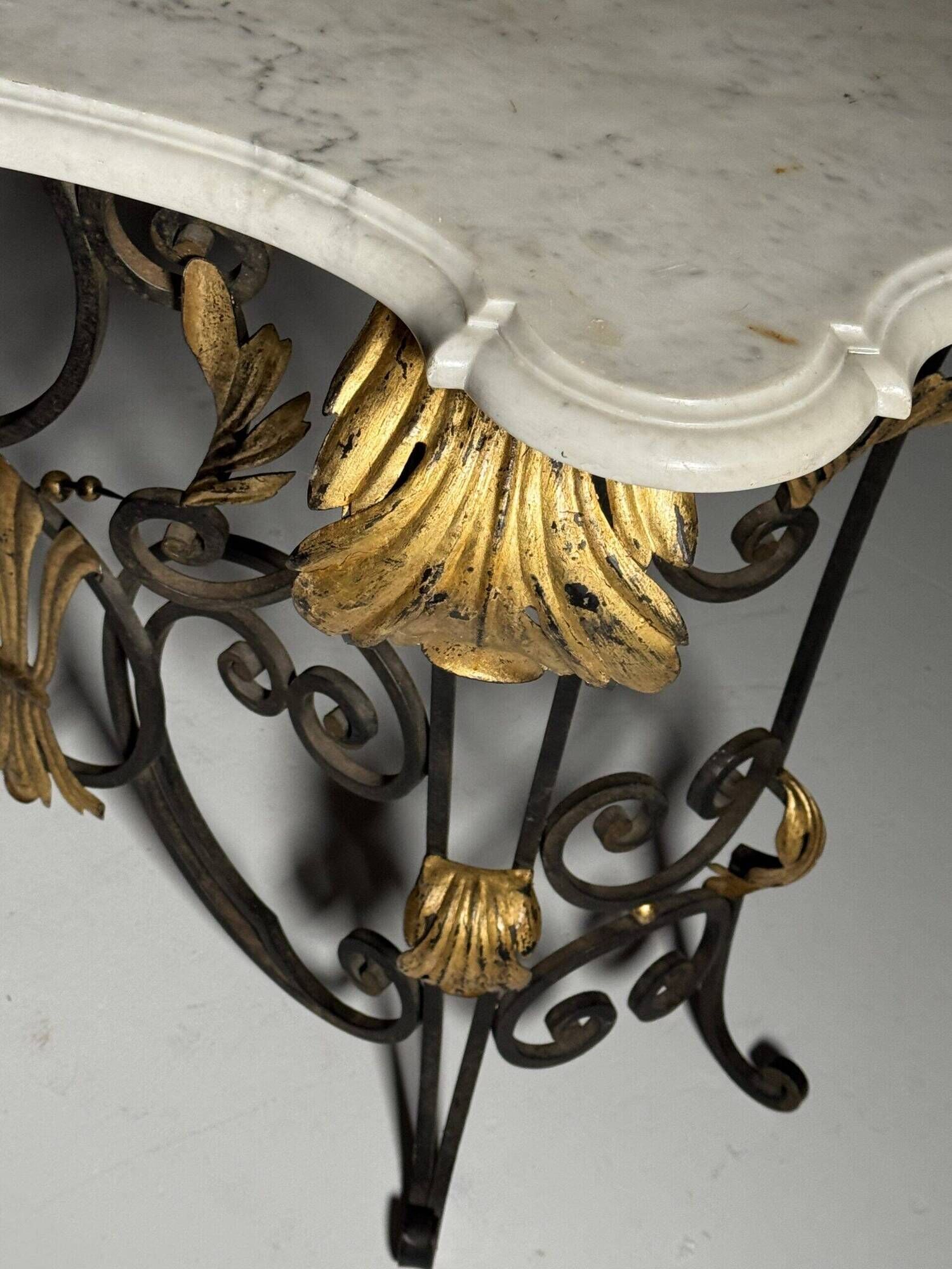 Table console en fer forgé avec marbre, années 1950