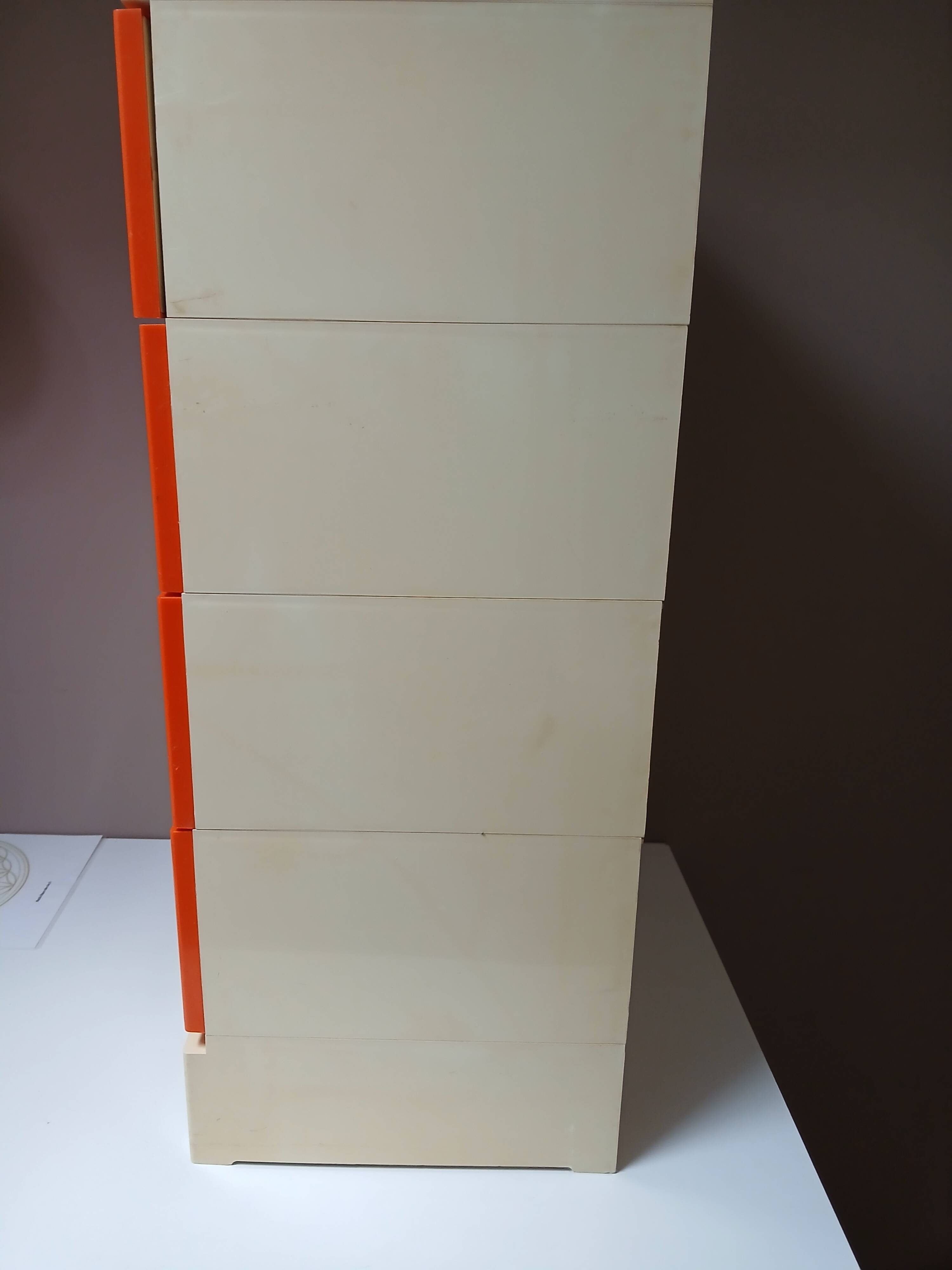 Flair chest of drawers from the 70s