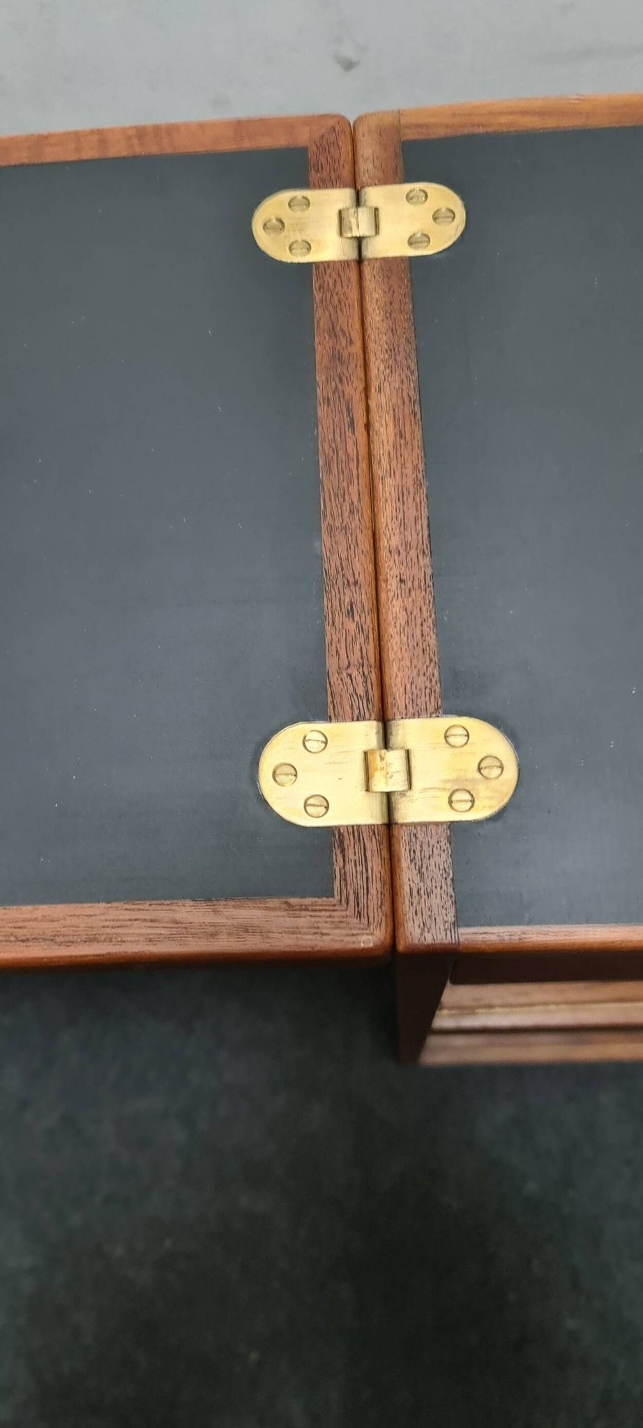 Petite table de salle à manger vintage en teck à rallonge
