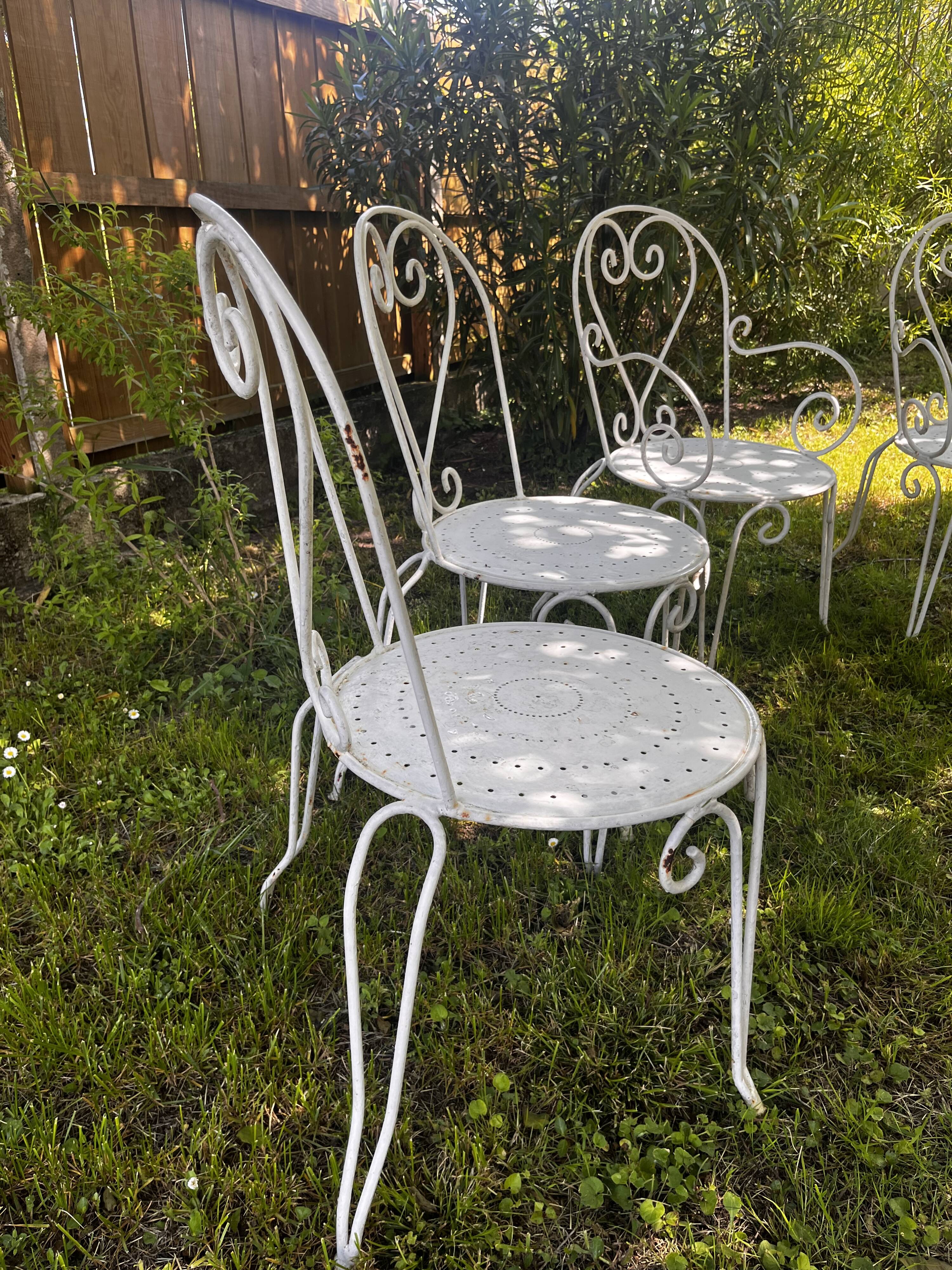 Garden chairs and armchairs