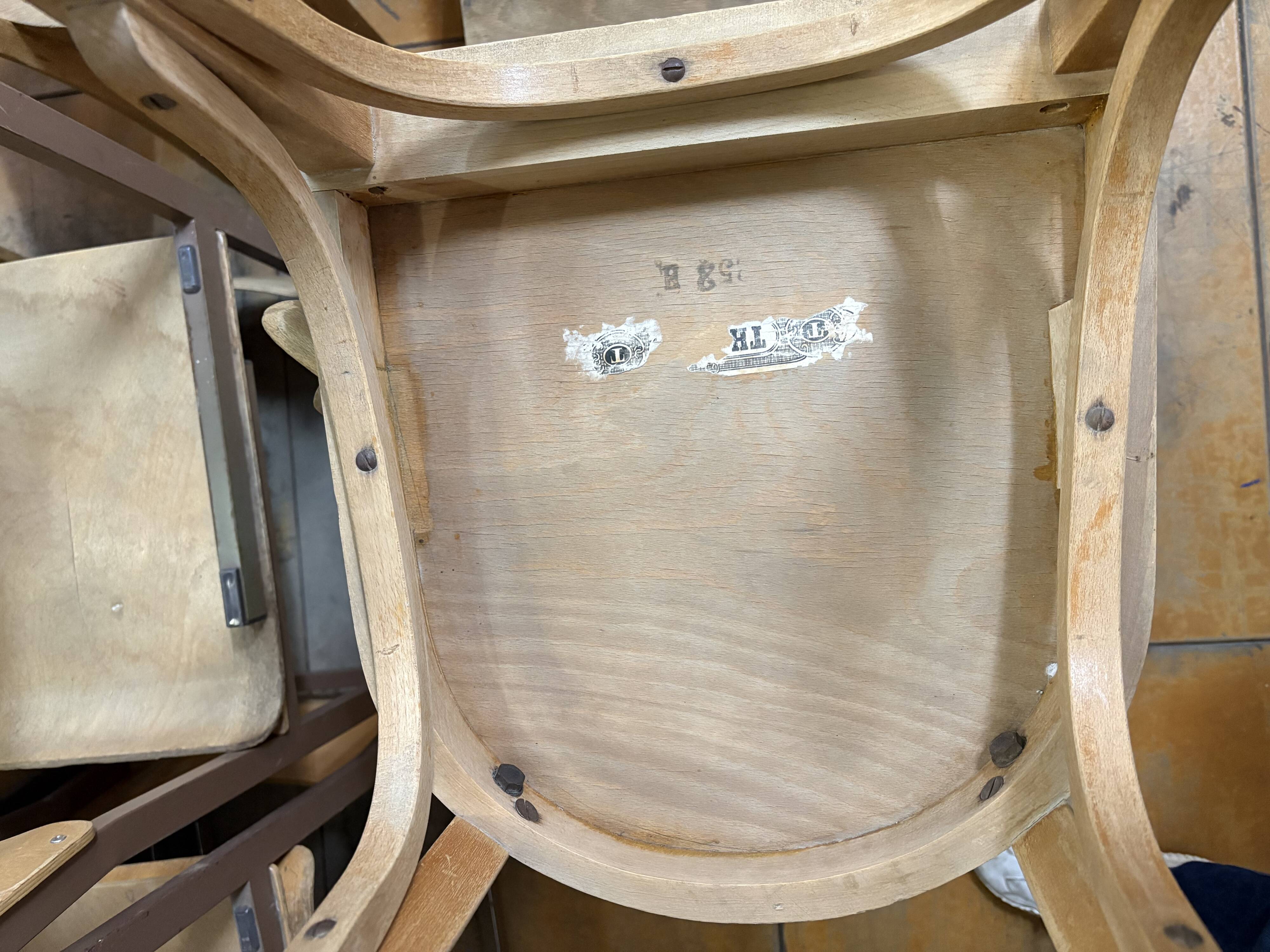 Vintage Viennese style chairs (c.1940). Set of 4 pieces.